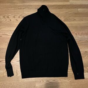 Club Monaco Black 100% Wool Turtleneck Sweater - Size XL | Luxe Essential